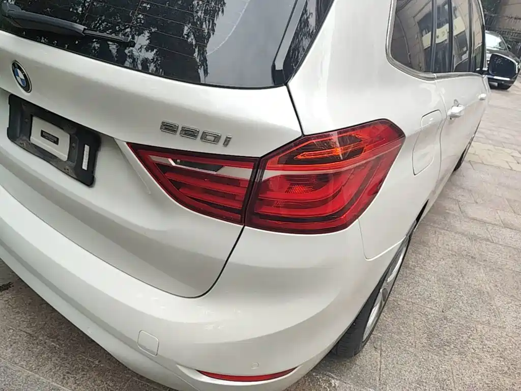 BMW 2 Series Gran Tourer — миниатюра 8