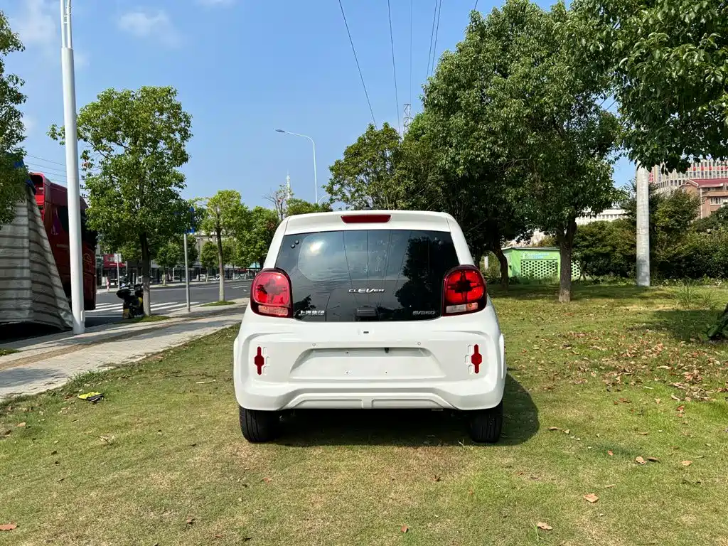 Roewe Clever — миниатюра 20