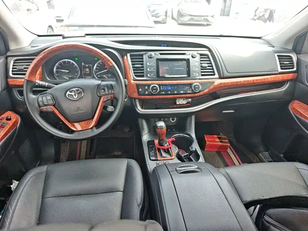 Toyota Highlander — миниатюра 10