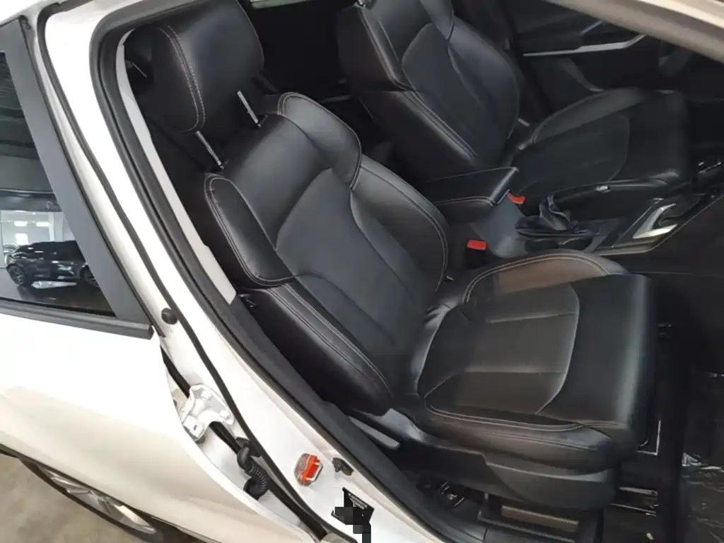 Changan CS15 — миниатюра 25