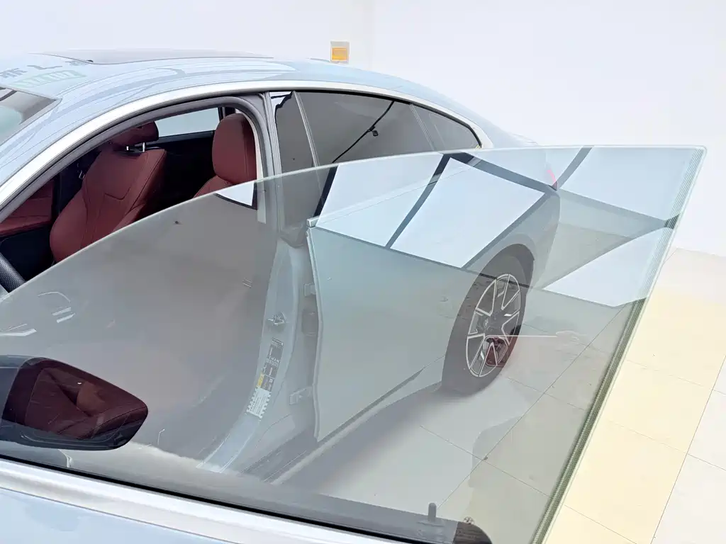 BMW i4 — миниатюра 11