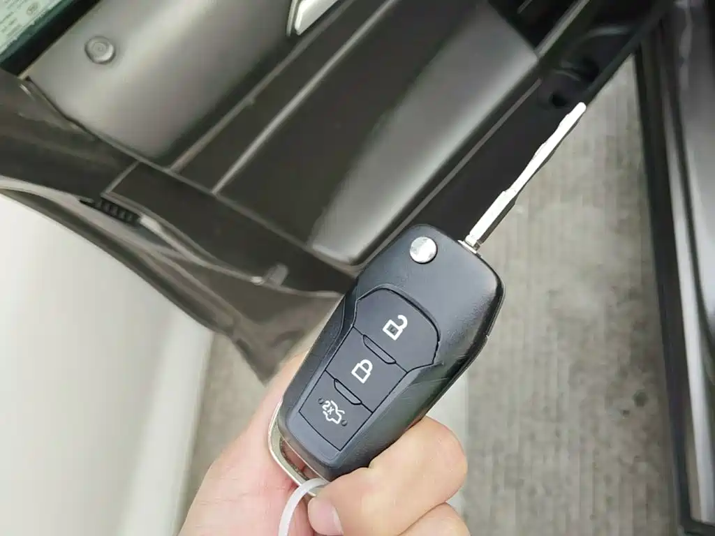 Ford Mondeo — миниатюра 9