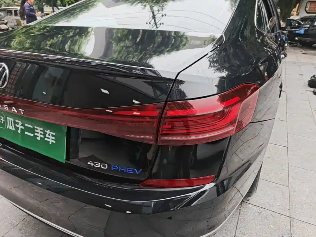 Volkswagen Passat PHEV — миниатюра 8