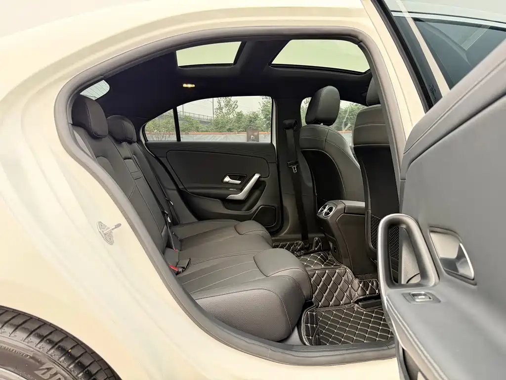 Mercedes-Benz A-Class — миниатюра 16