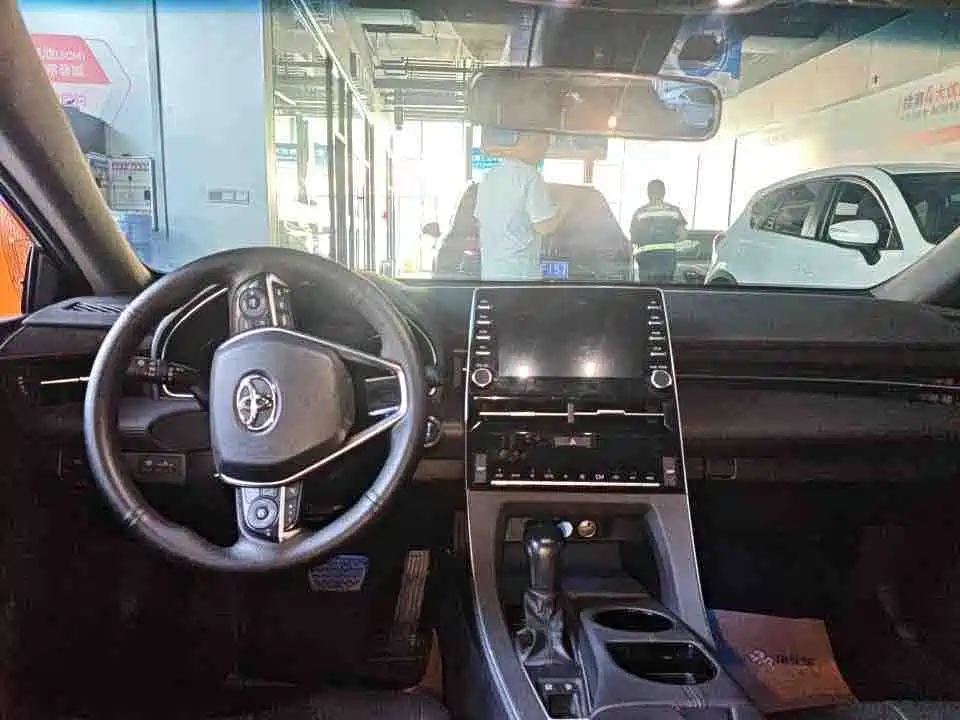 Toyota Avalon — миниатюра 9