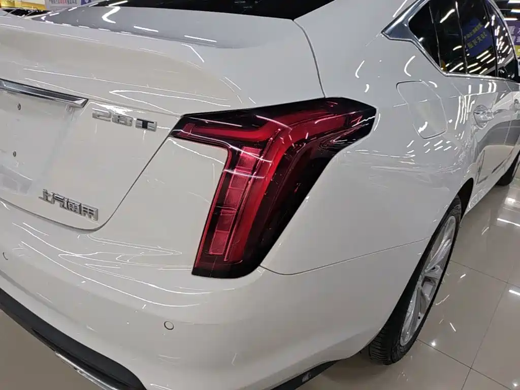 Cadillac CT5 — миниатюра 8