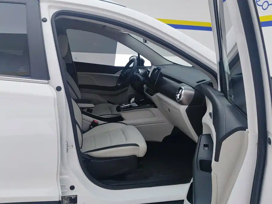 BYD Yuan Pro — миниатюра 8