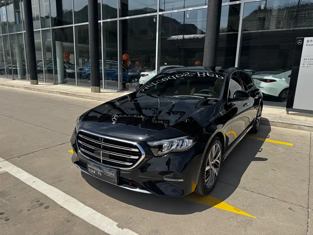Mercedes-Benz E-Class 2024