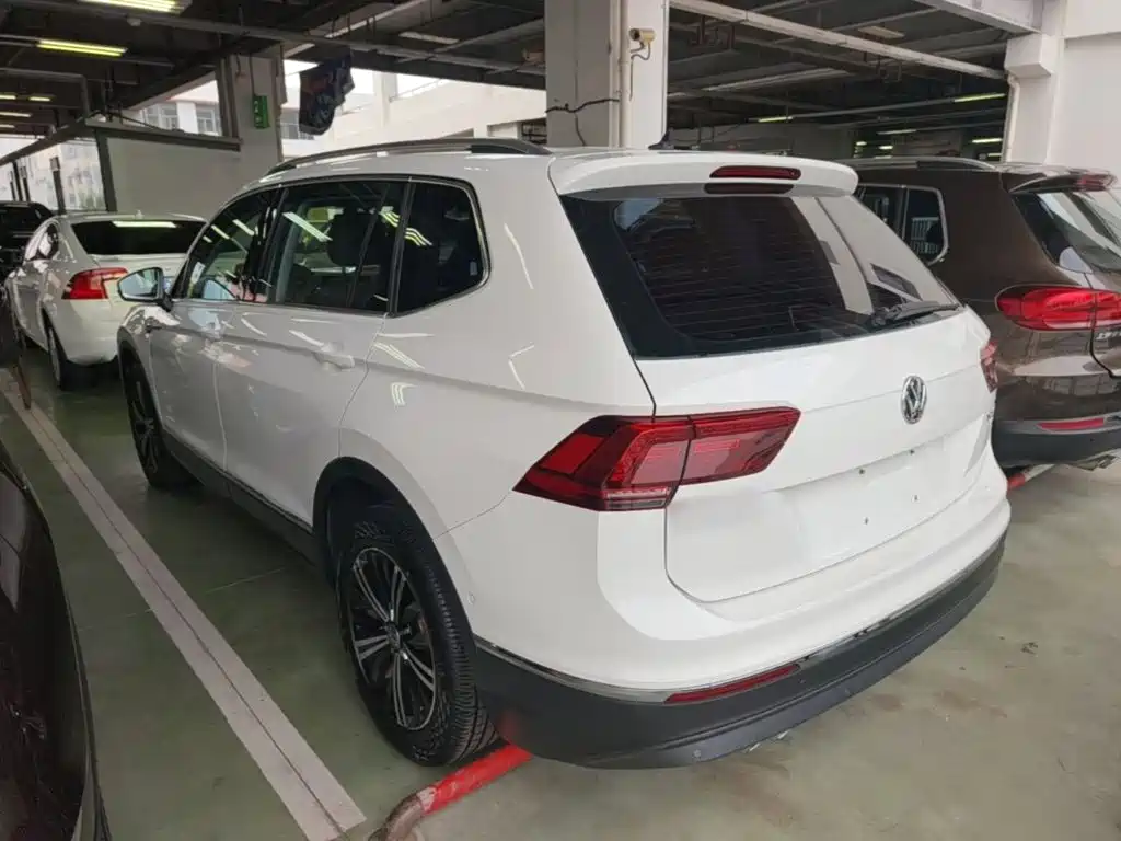 Volkswagen Tiguan L — миниатюра 5