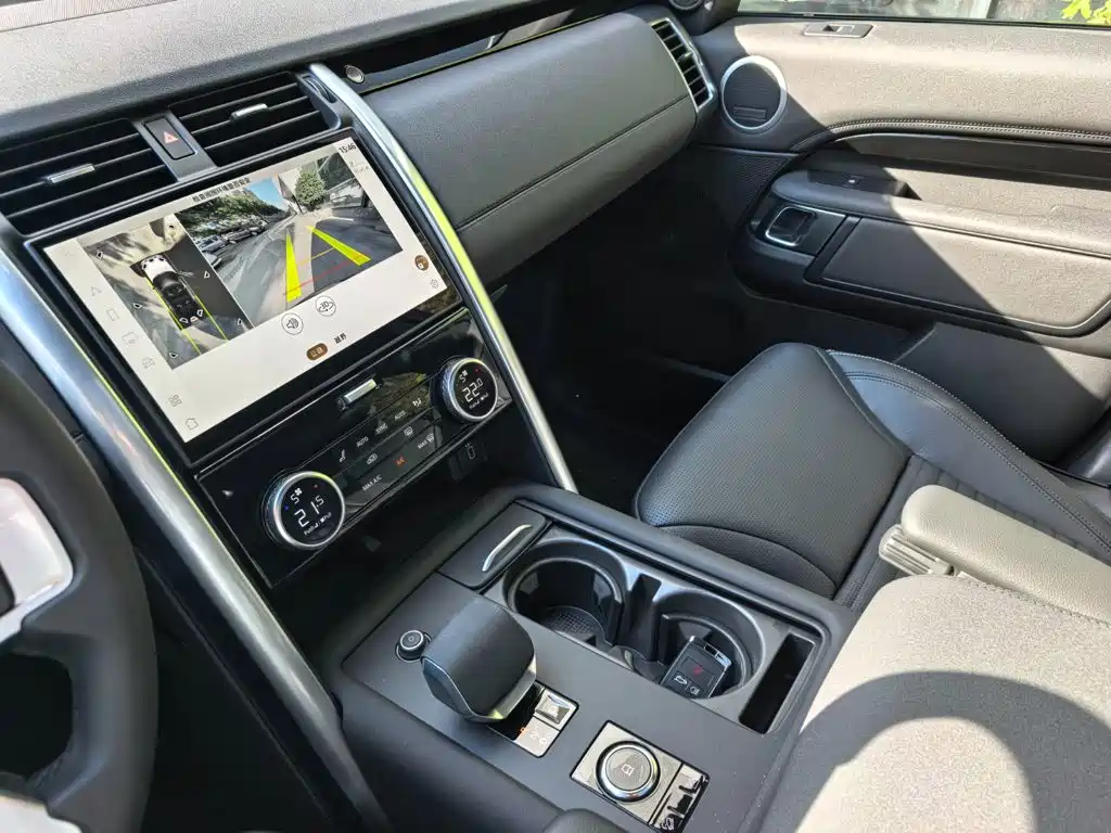 Land Rover Discovery — миниатюра 6