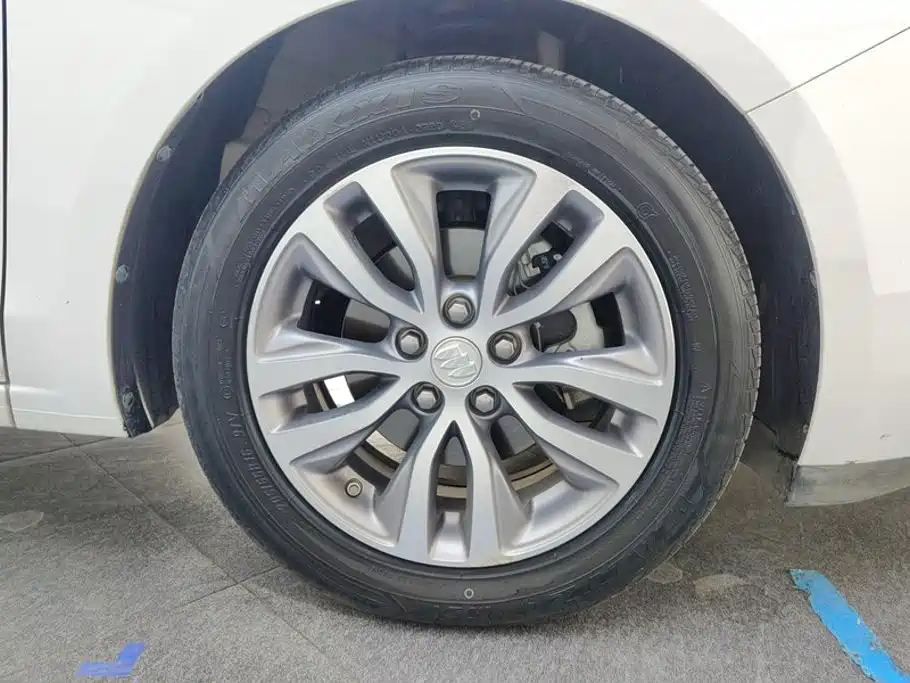 Buick Excelle — миниатюра 6