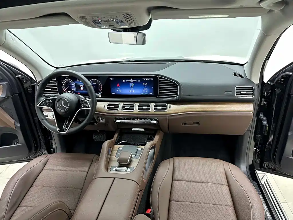 Mercedes-Benz GLE (Import) — миниатюра 14