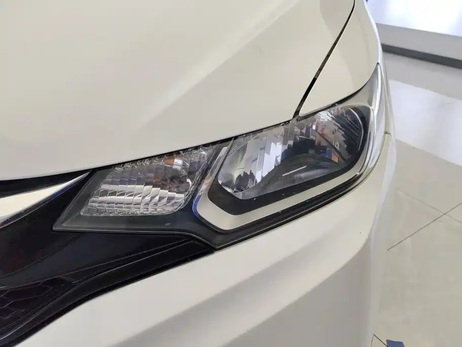 Honda Fit — миниатюра 5