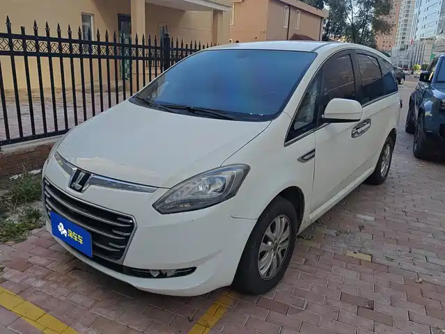 Luxgen Big 7