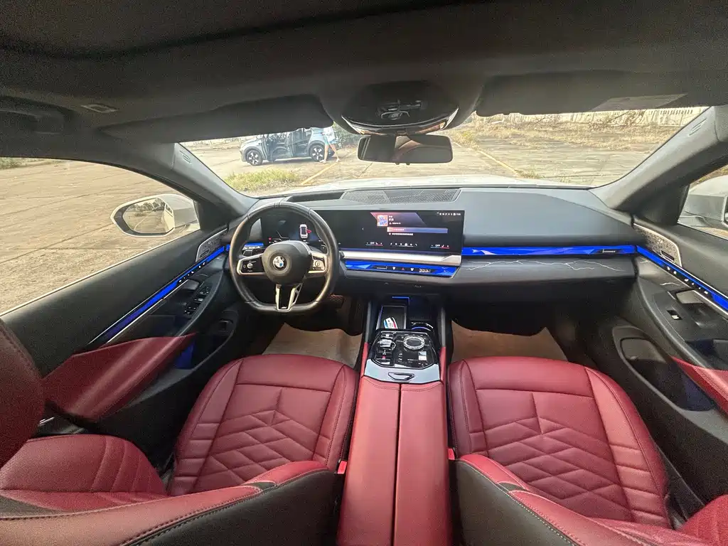 BMW 5 Series — миниатюра 9