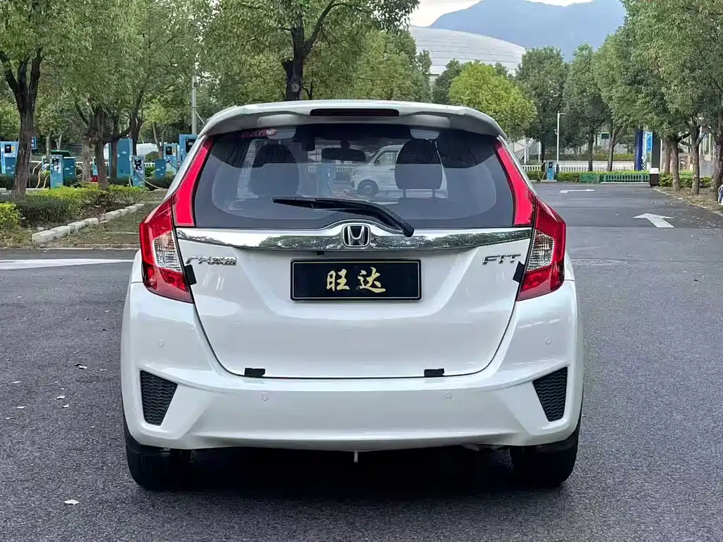 Honda Fit — миниатюра 7