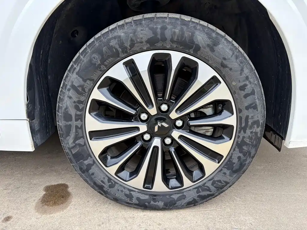 Wuling Jiachen — миниатюра 19