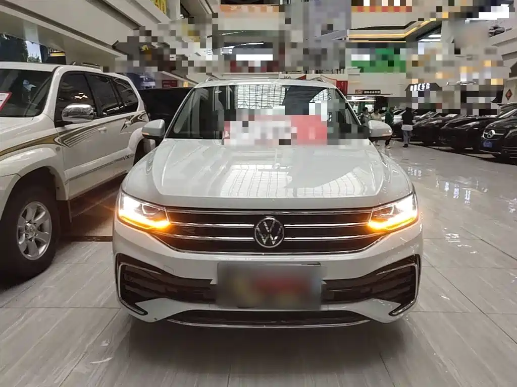 Volkswagen Tiguan L L 2024 330TSI AT R-Line