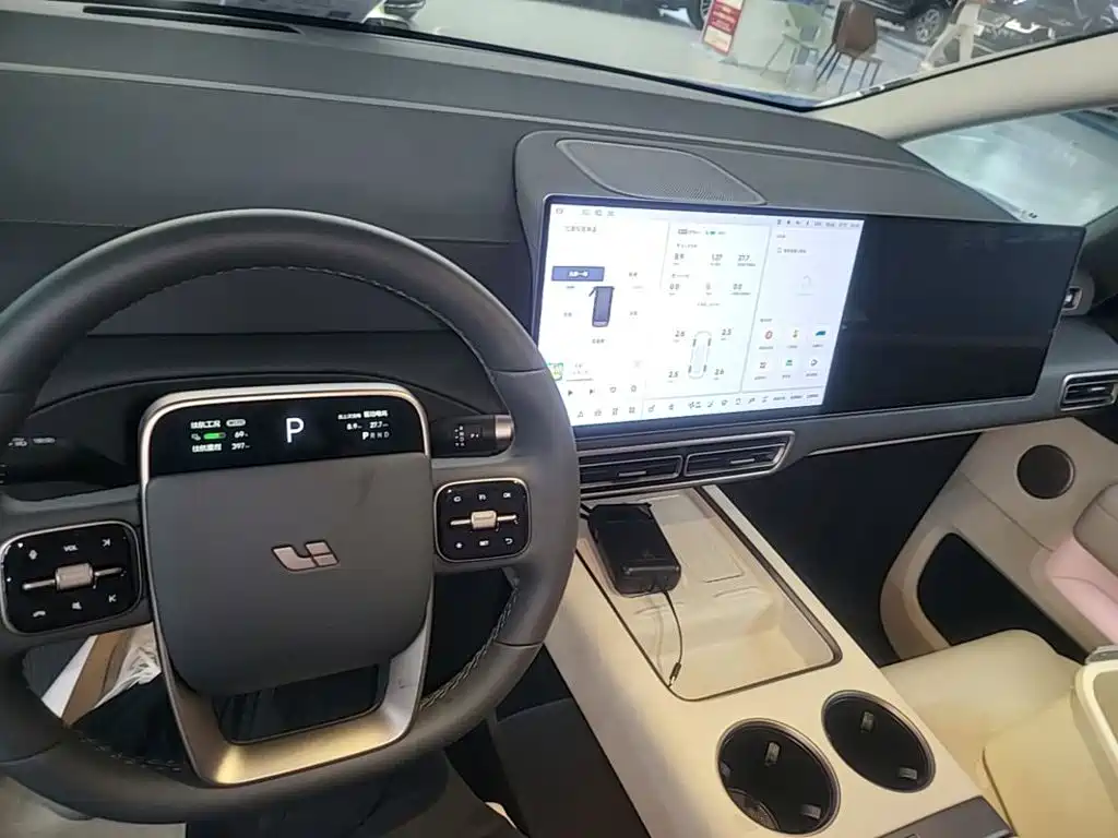 Li Auto Li MEGA — миниатюра 10