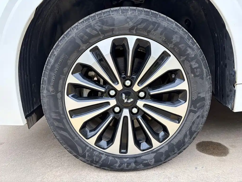 Wuling Jiachen — миниатюра 22