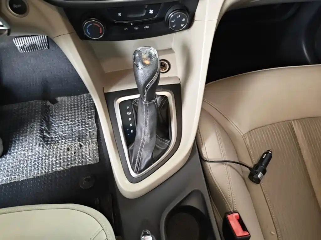 Buick Excelle — миниатюра 14