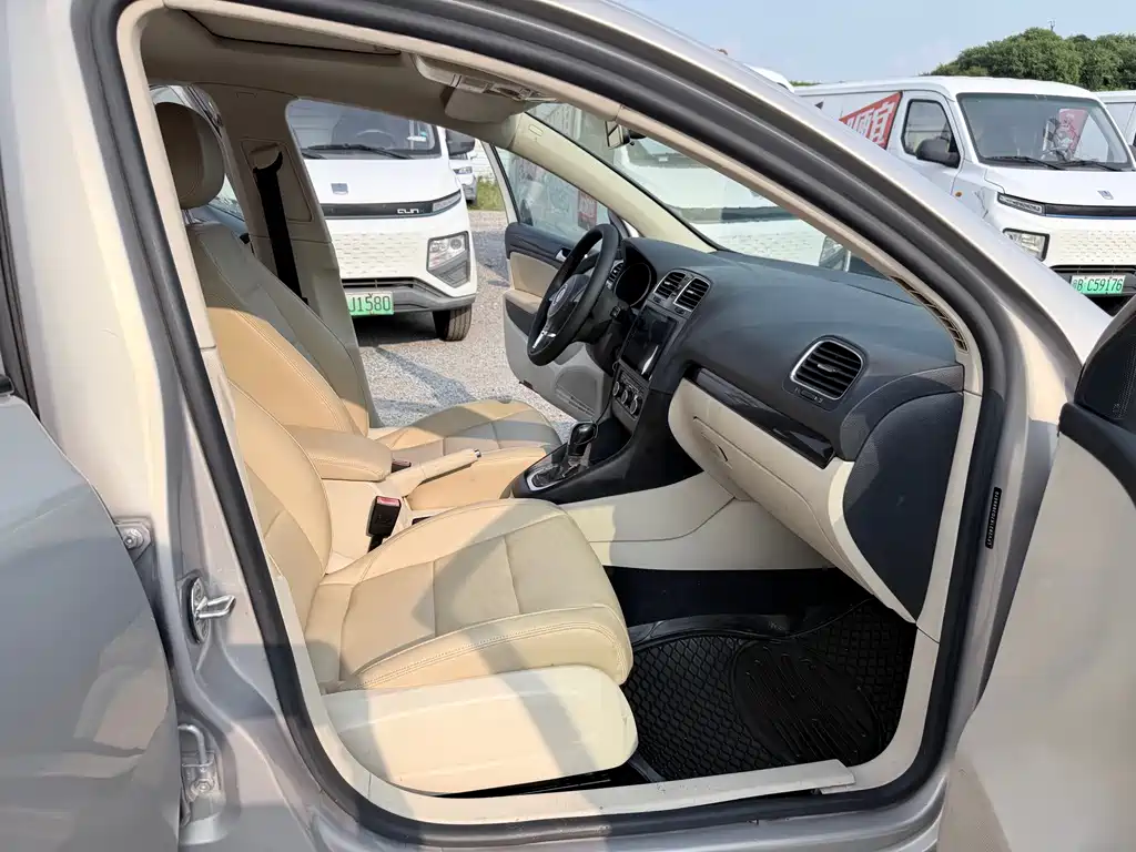 Volkswagen Golf — миниатюра 10