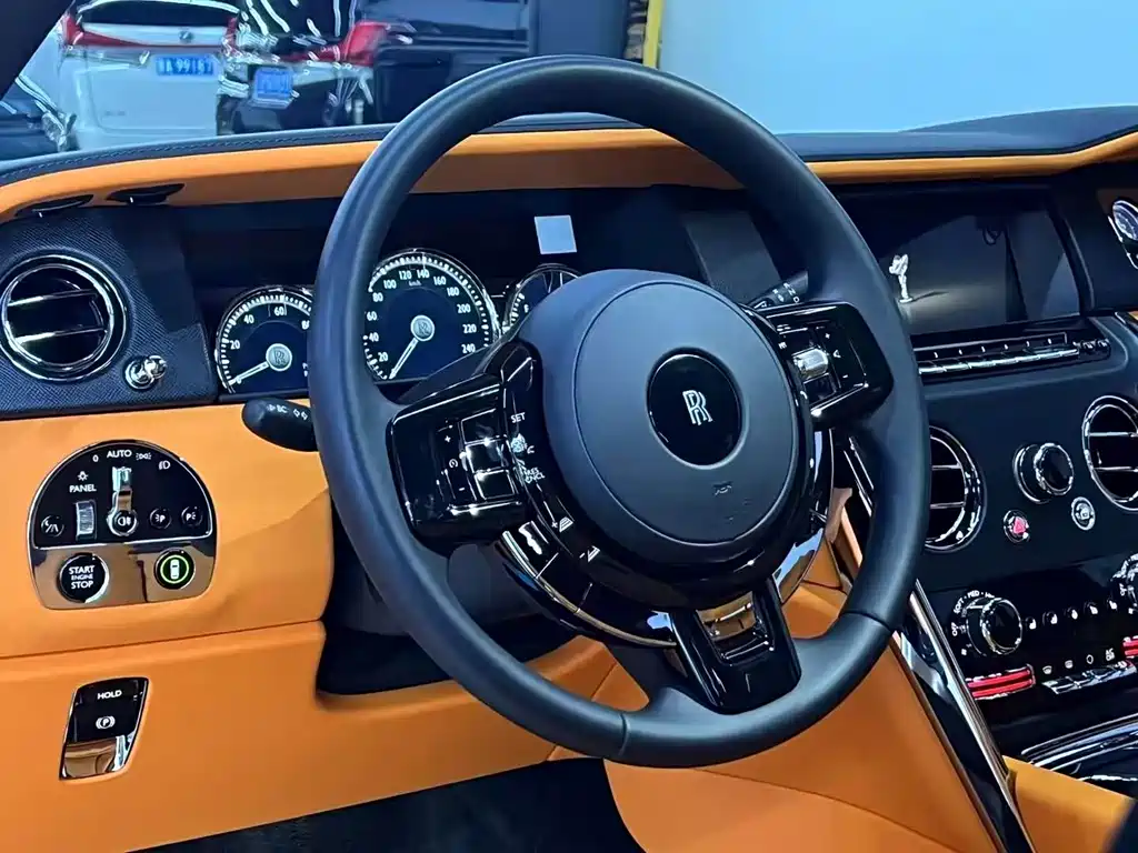 Rolls-Royce Cullinan 2018 мест