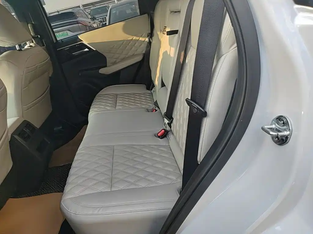 Mitsubishi Outlander — миниатюра 17
