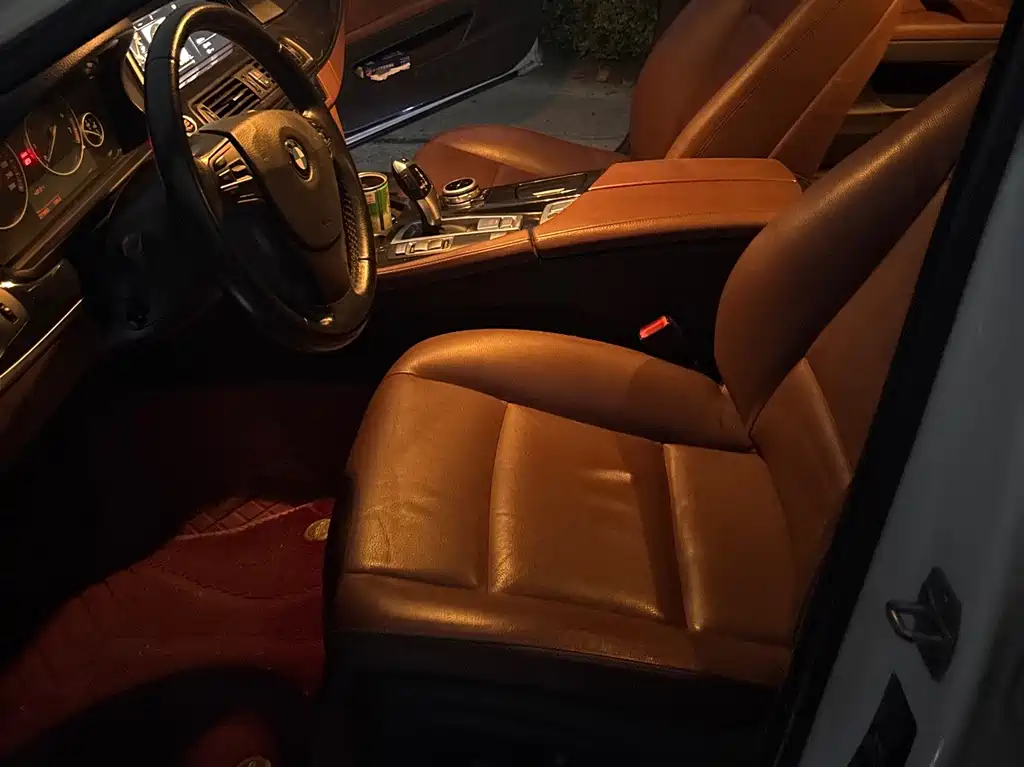 BMW 5 Series — миниатюра 9