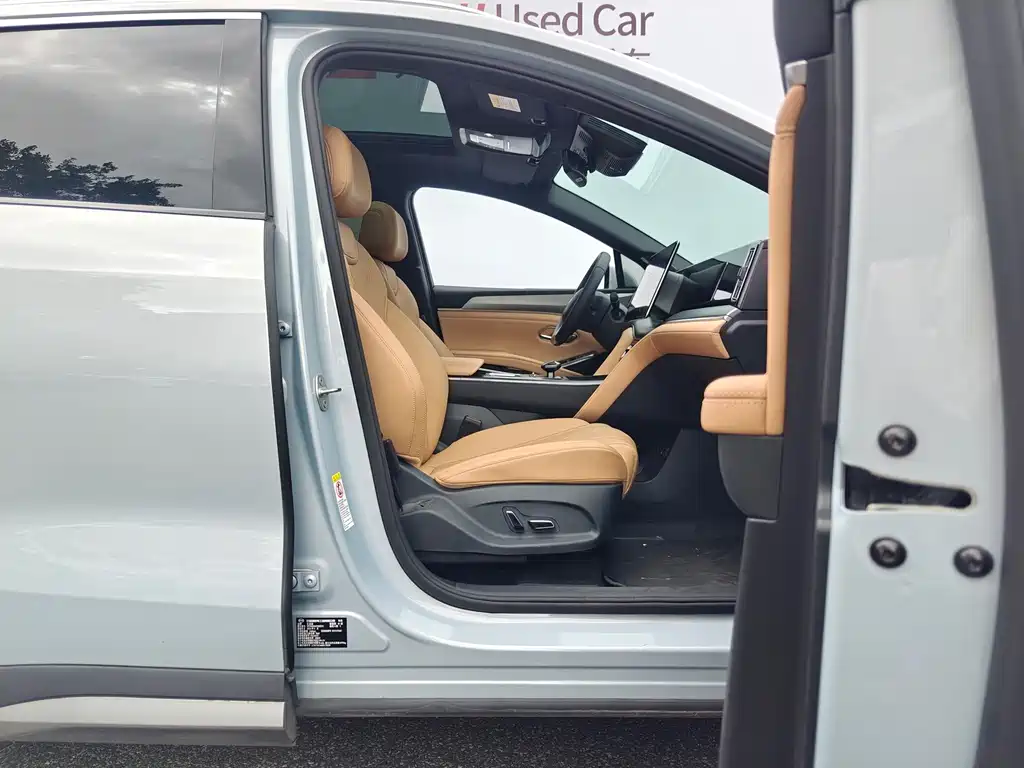 BYD L DM-i — миниатюра 8
