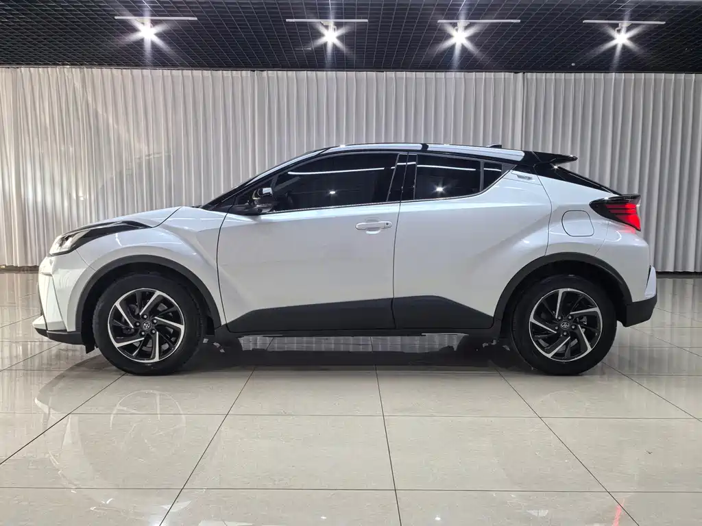 Toyota C-HR — миниатюра 6