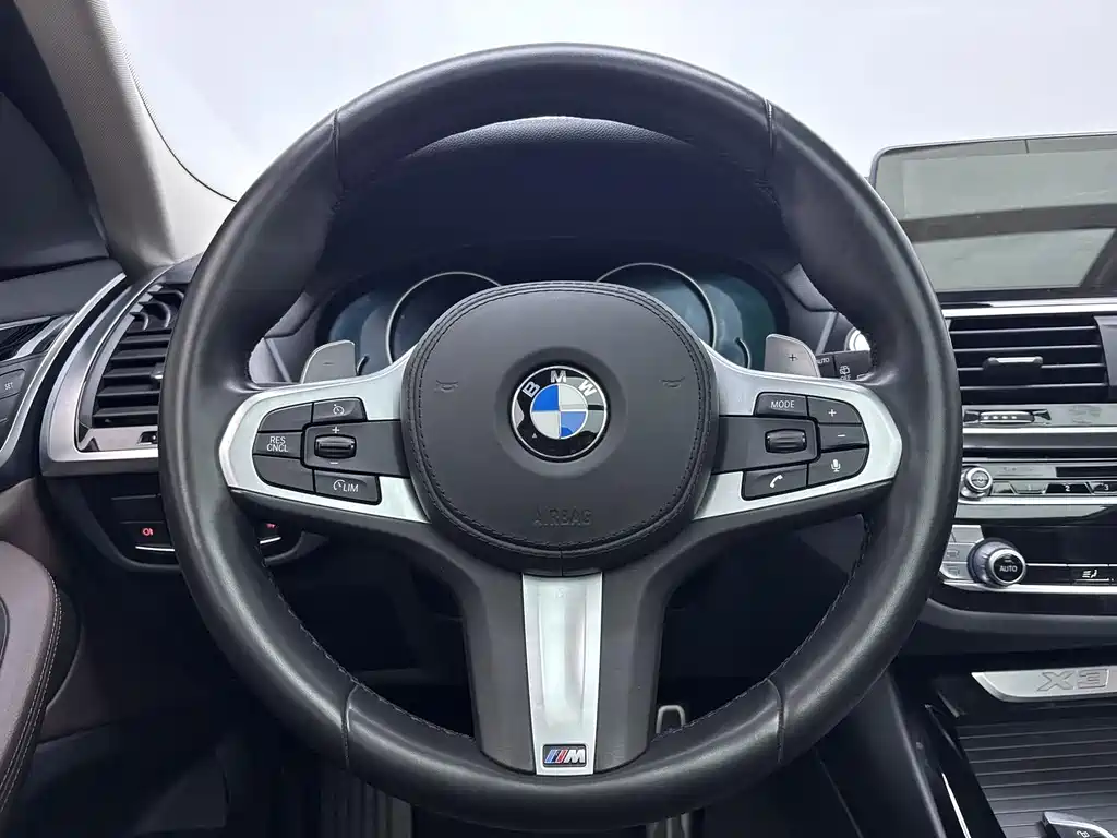 BMW X3 — миниатюра 11