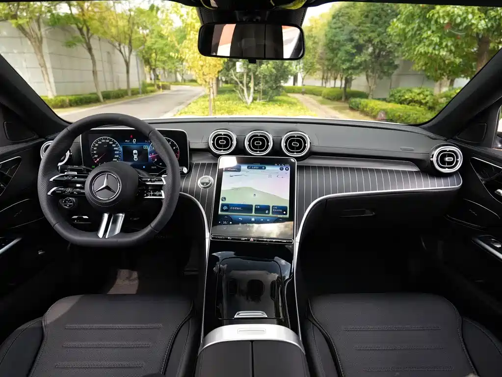 Mercedes-Benz C-Class — миниатюра 6
