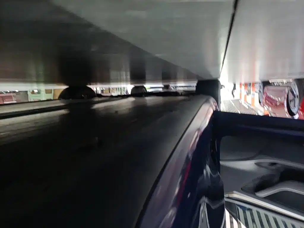 Tesla Model 3 — миниатюра 22