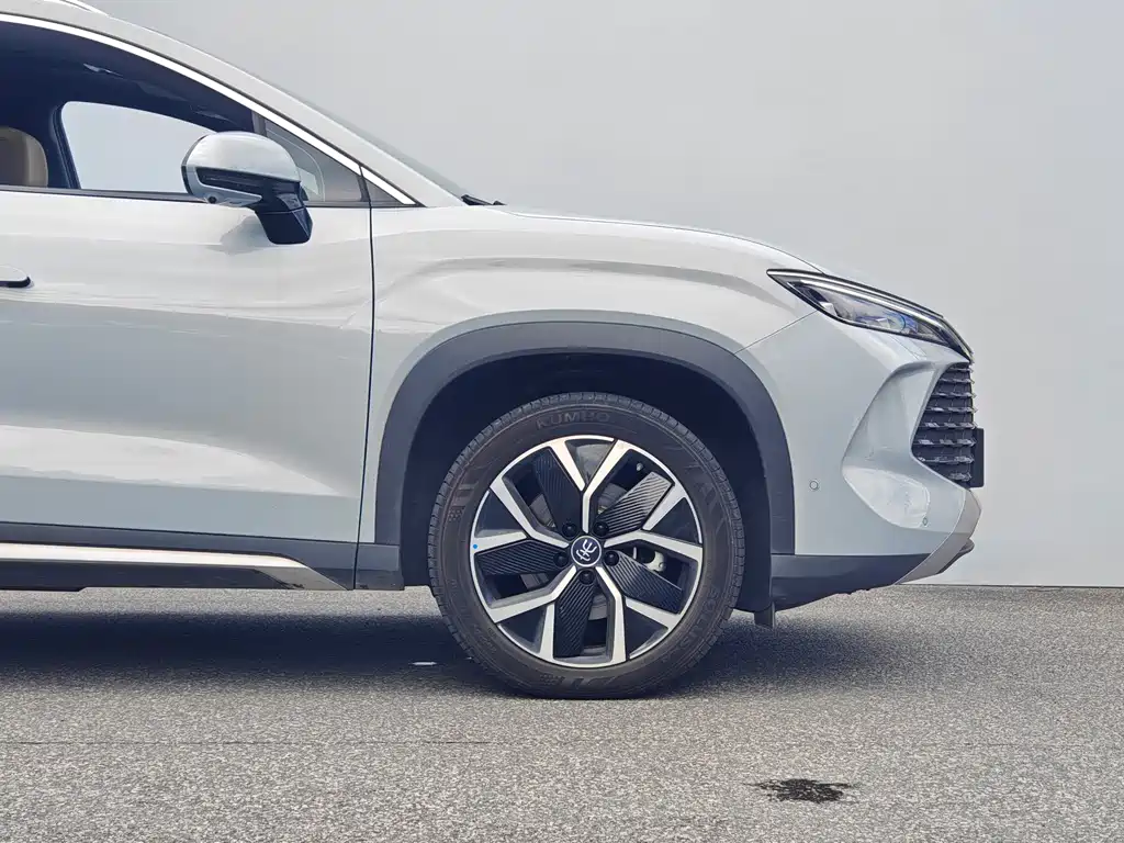 BYD L DM-i — миниатюра 6