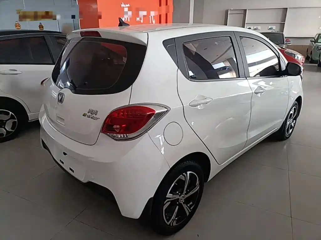 Changan Benben E-Star — миниатюра 7