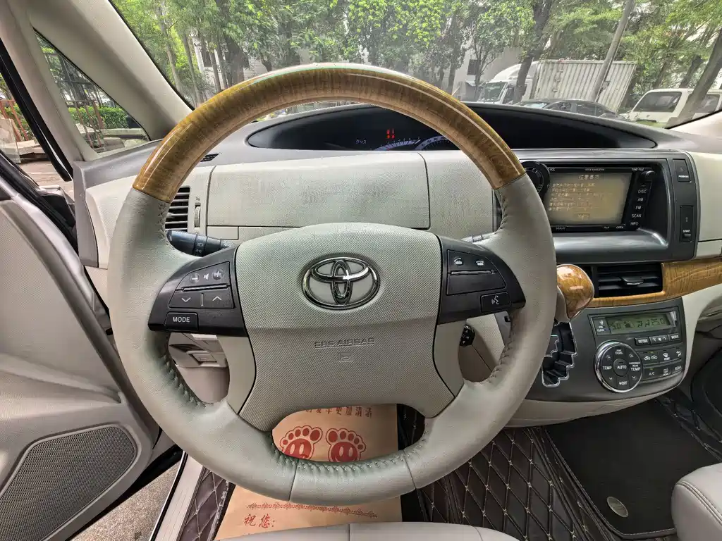 Toyota Previa — миниатюра 9
