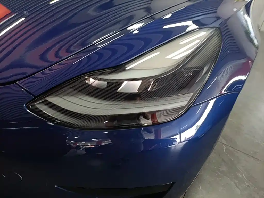 Tesla Model 3 — миниатюра 24
