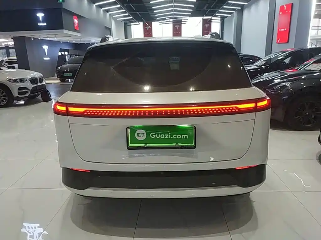 XPeng G9 — миниатюра 6