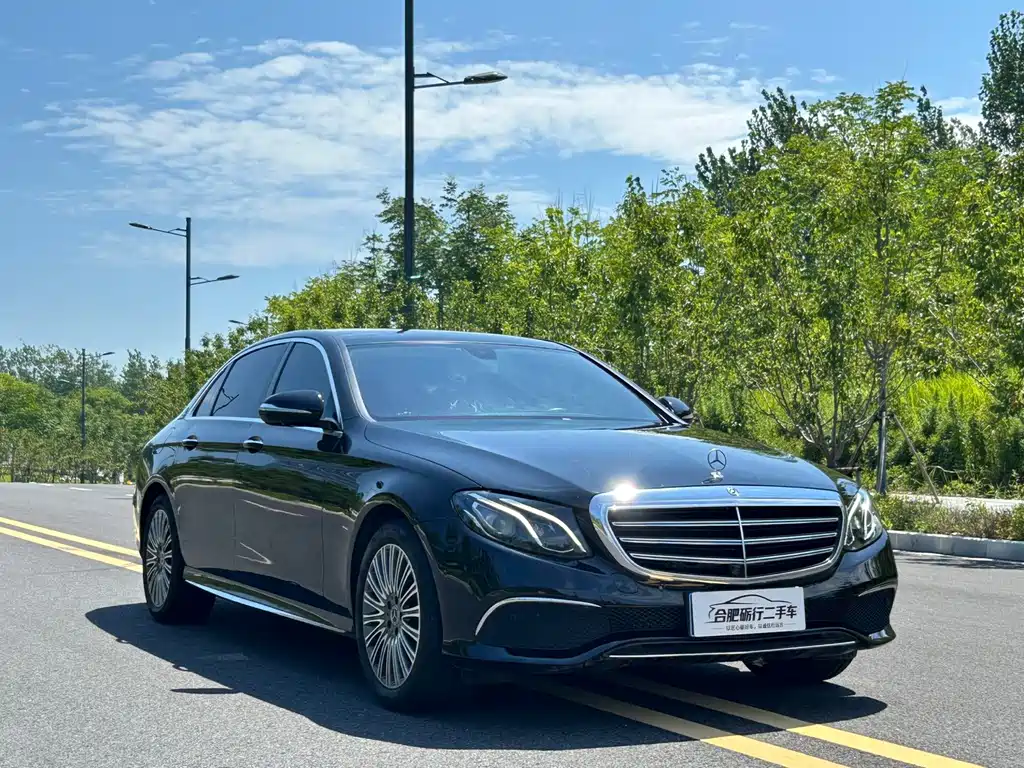 Mercedes-Benz E-Class — миниатюра 3