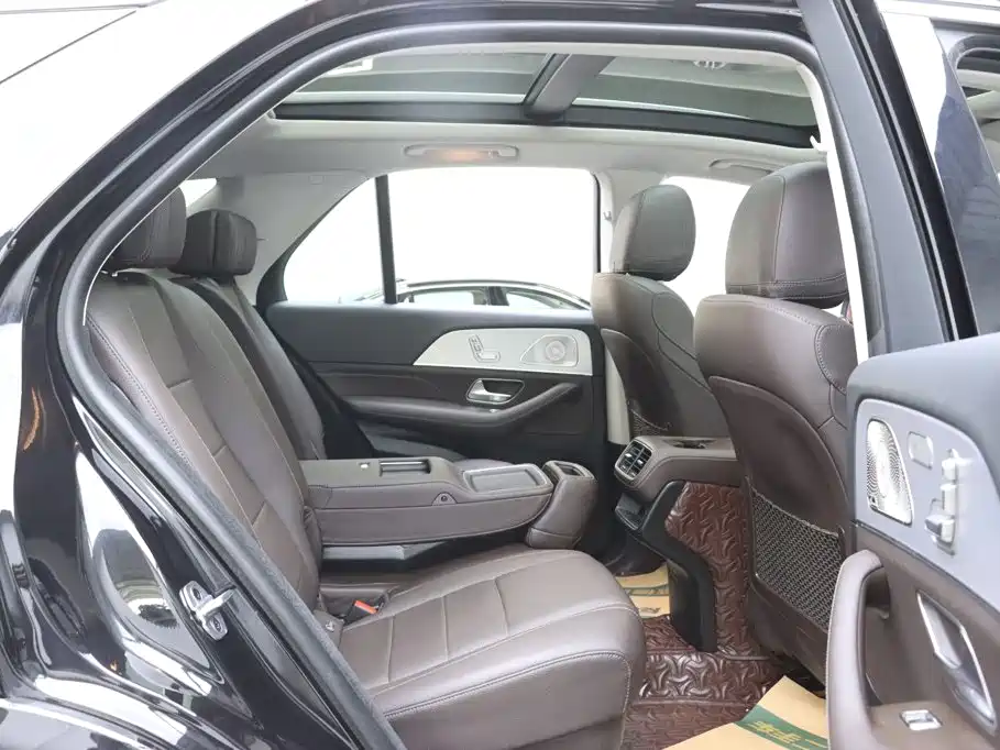 Mercedes-Benz GLE (Import) — миниатюра 16