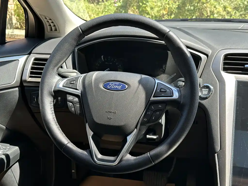 Ford Mondeo — миниатюра 16