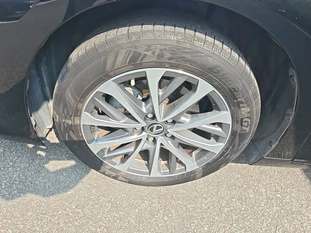 Lexus ES — миниатюра 23