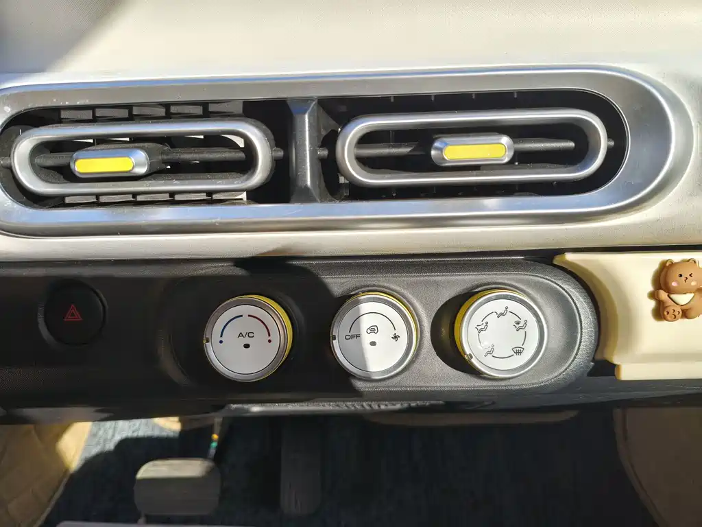 Wuling MINIEV — миниатюра 11