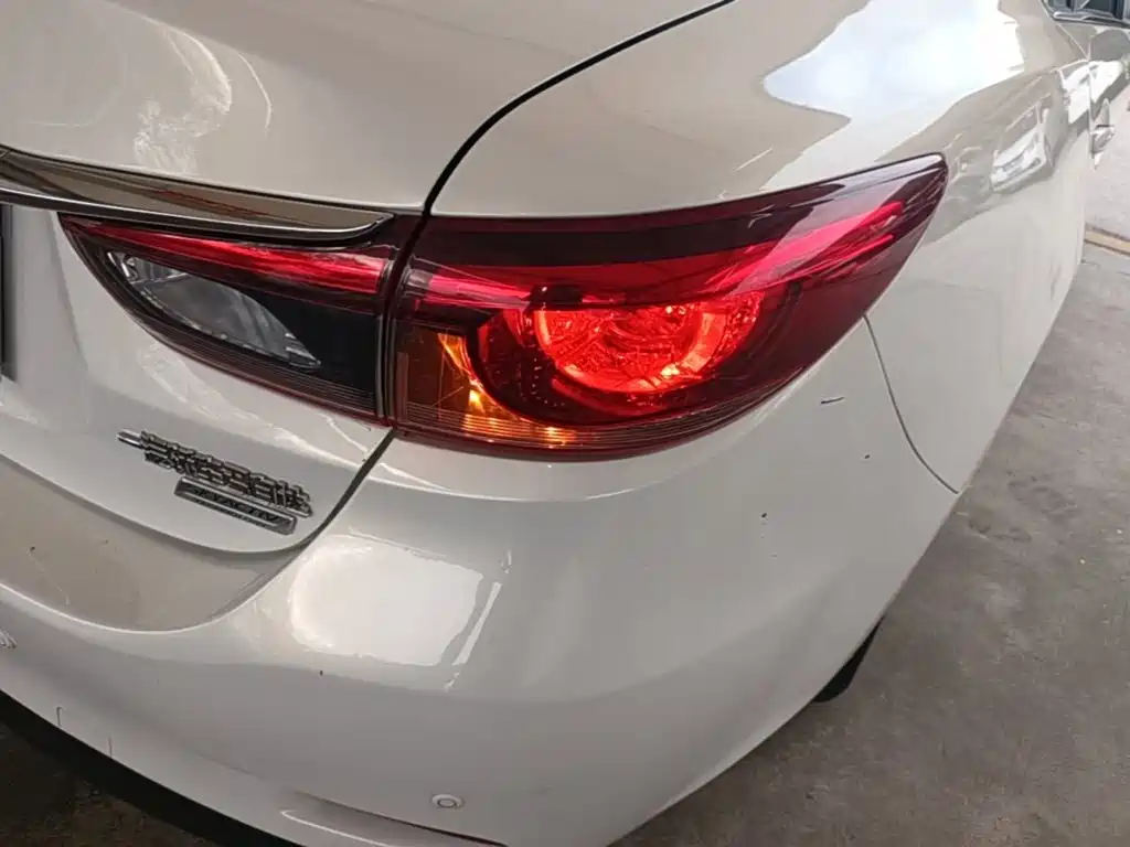 Mazda Atenza — миниатюра 8