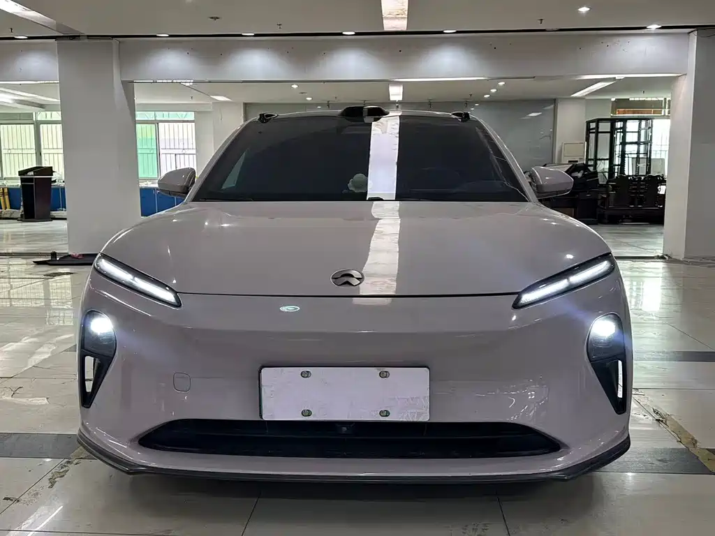 NIO ET5 — миниатюра 2