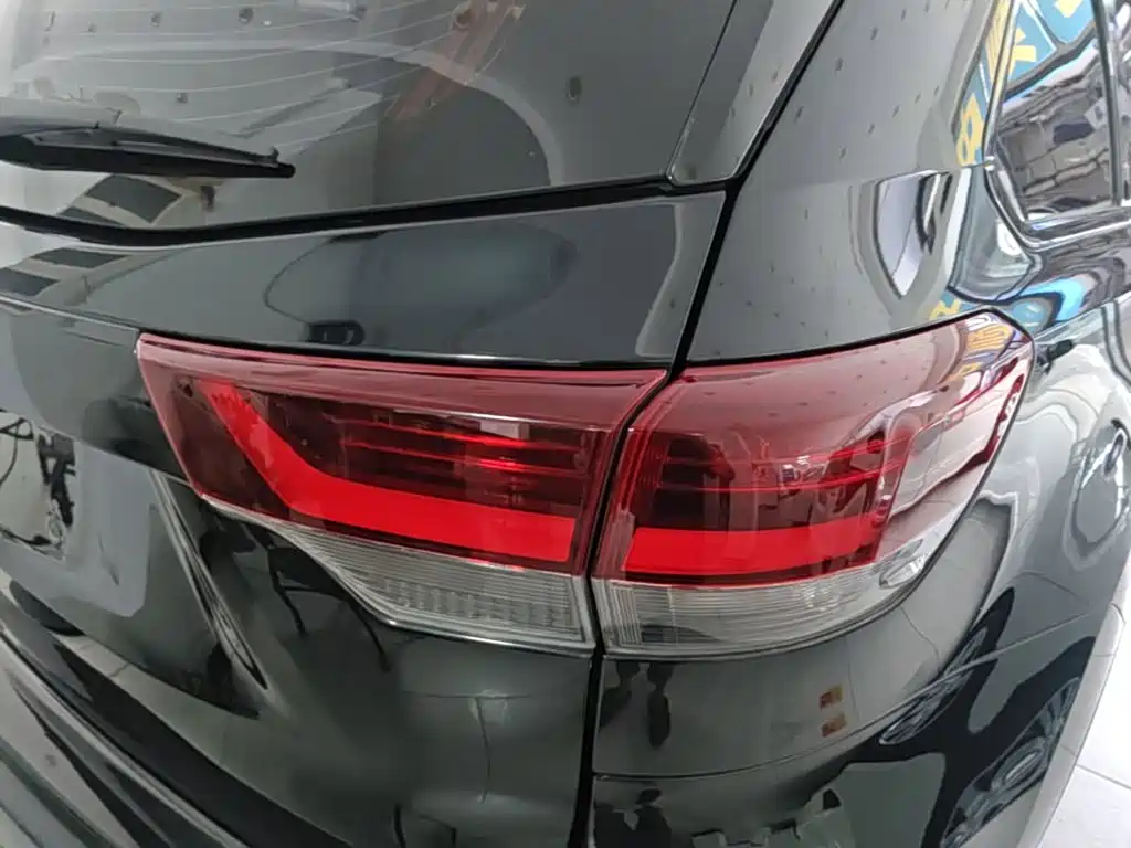 Toyota Highlander — миниатюра 8