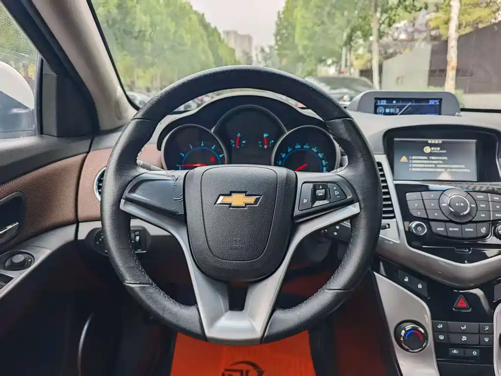 Chevrolet Cruze — миниатюра 9