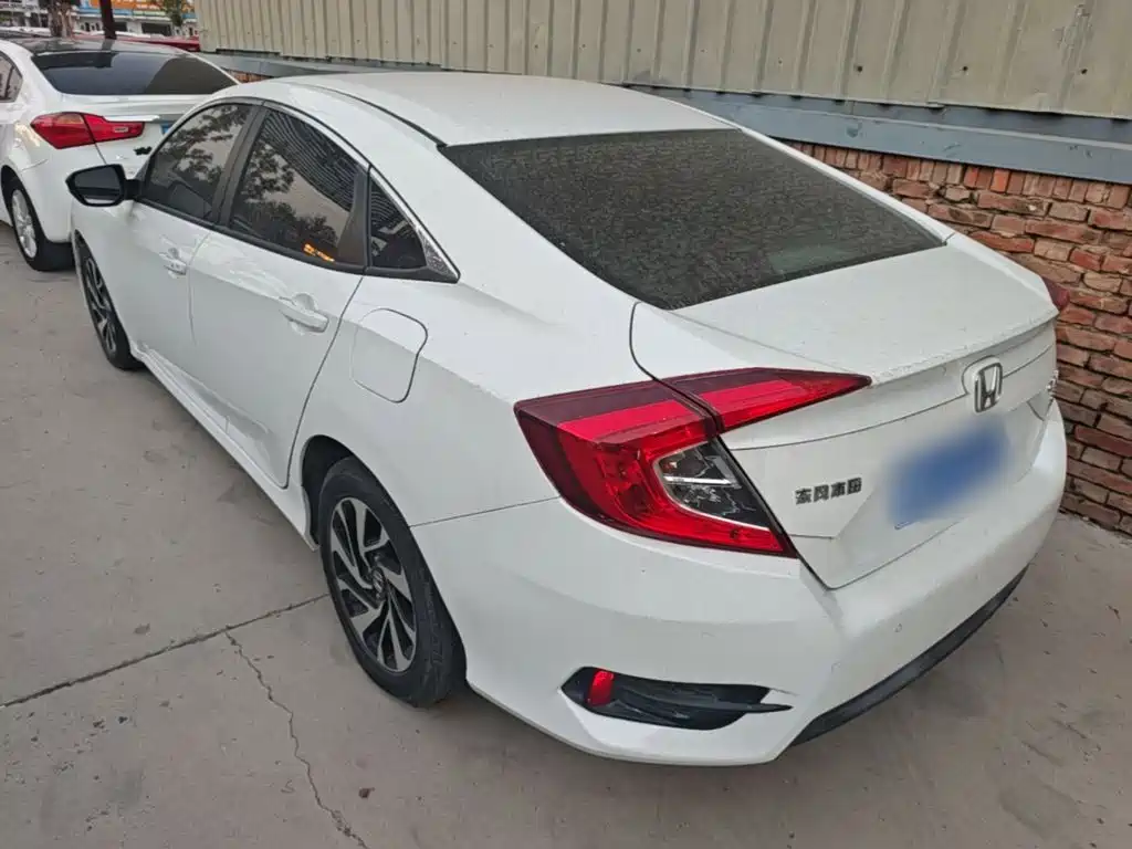 Honda Civic — миниатюра 5