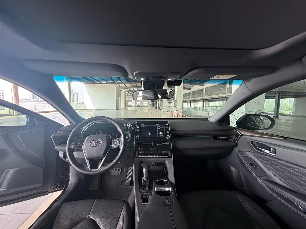 Toyota Avalon — миниатюра 8